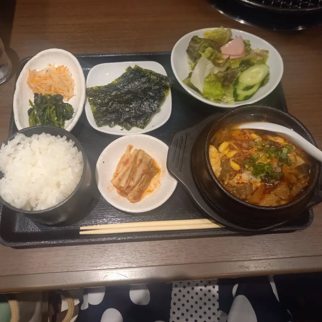 8月29日（土)は肉の日でしたね！友達みんなでランチを、頂き